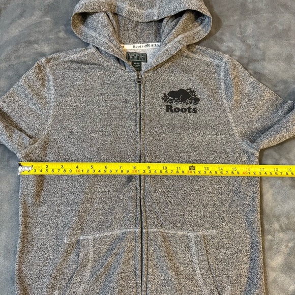 Roots Gray Full-Zip Hoodie Jacket

#1218 - Picture 2 of 10